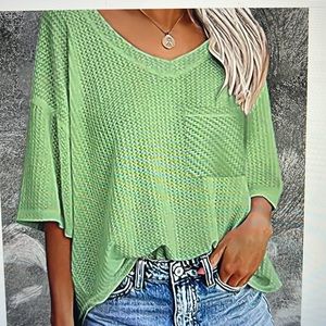 V neck waffle knit shirt